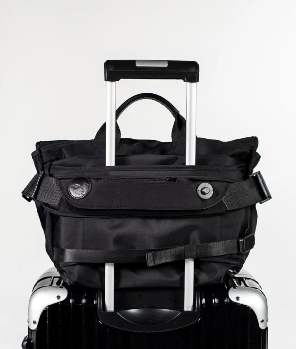7ven-messenger-black-luggage-sleeve_1020x1200
